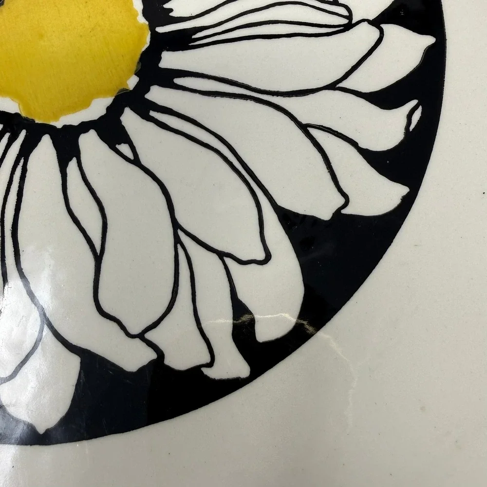 Royal Ironstone it's‎ a daisy 12